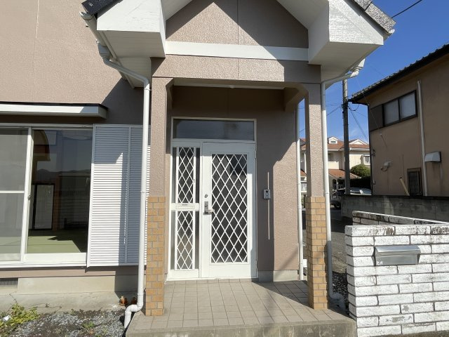 藤岡市上大塚　中古1495の玄関