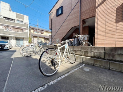 【その他共用部分】 | GRANDTIC浅間町 | 駐輪場です