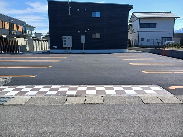 Ｓｏｕｔｈ　Ｌｉｎｏの駐車場