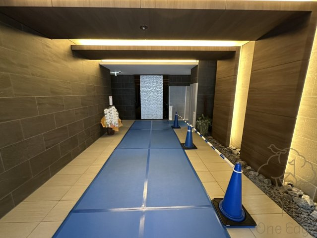 ロイヤルパークヒルズうめきたのロビー