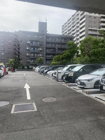 ドリームタワーキュアレジデンスの駐車場|敷地内駐車場です♪