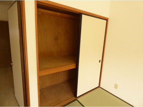 コーポラスノベルティD棟の収納