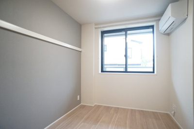 【寝室】 | ウィステリア北砂仙台堀川公園 | アクセントクロスがお洒落な使い勝手のいい寝室です