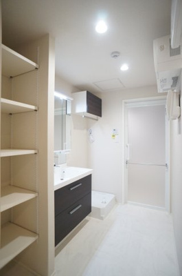 【洗面所】 | ウィステリア北砂仙台堀川公園 | 脱衣スペースもあります