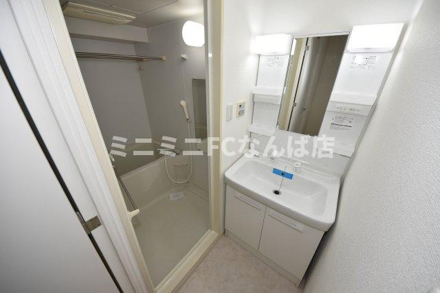 レジディア京町堀の洗面所