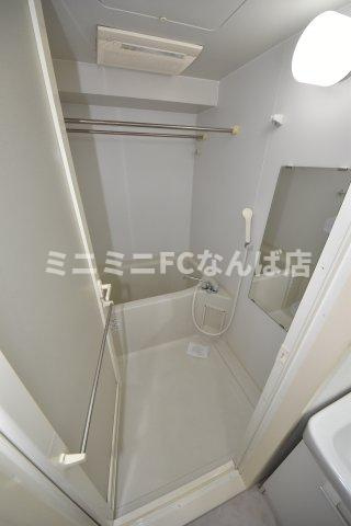 レジディア京町堀の浴室