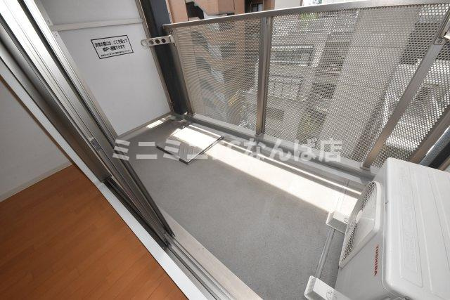 レジディア京町堀のバルコニー