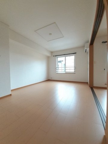 ガーデンハウス　エンゼル　　　刈谷市近郊の賃貸はクラスホーム刈谷店の居間・リビング|こちらのリビングで趣味の時間をお楽しみください