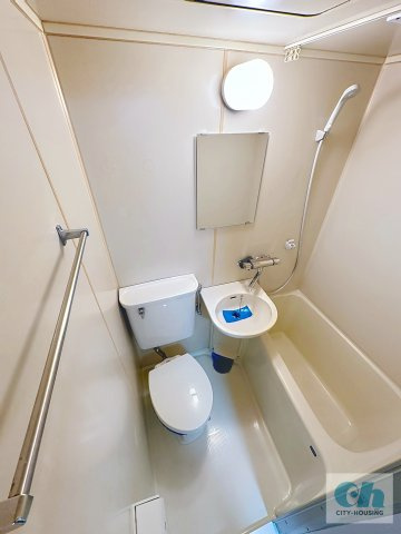 サンライズ山田 303号室の浴室