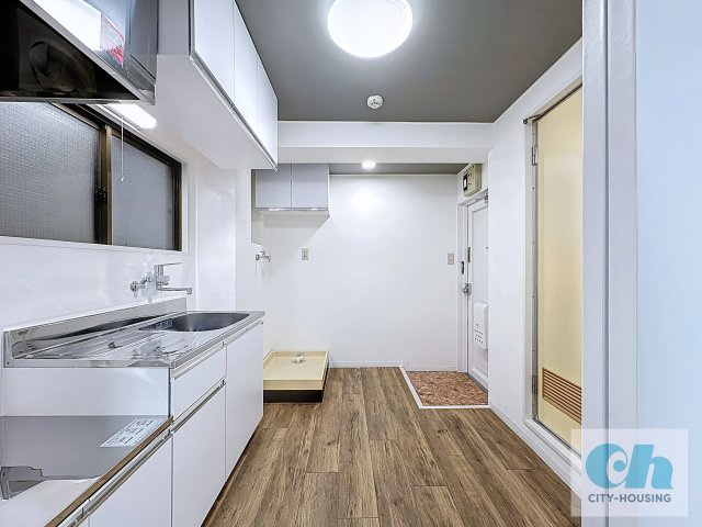 サンライズ山田 303号室のキッチン