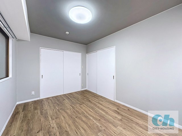 サンライズ山田 303号室の居間・リビング