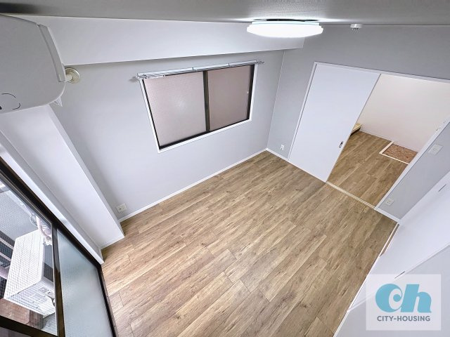 サンライズ山田 303号室の居間・リビング