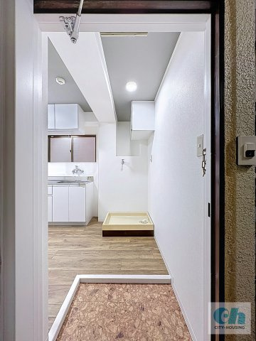 サンライズ山田 303号室の玄関