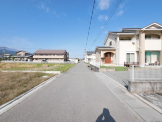 【前面道路含む現地写真】 | 前面道路幅員は4.6ｍ　北側を望む
