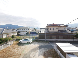 【展望】 | 南アルプス市荊沢 平成26年築 敷地123坪・太陽光パネル | 2階より南側を望む