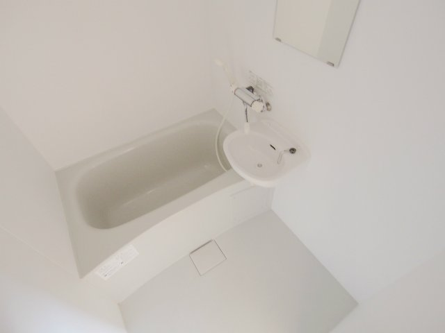 クレセントハウスの浴室