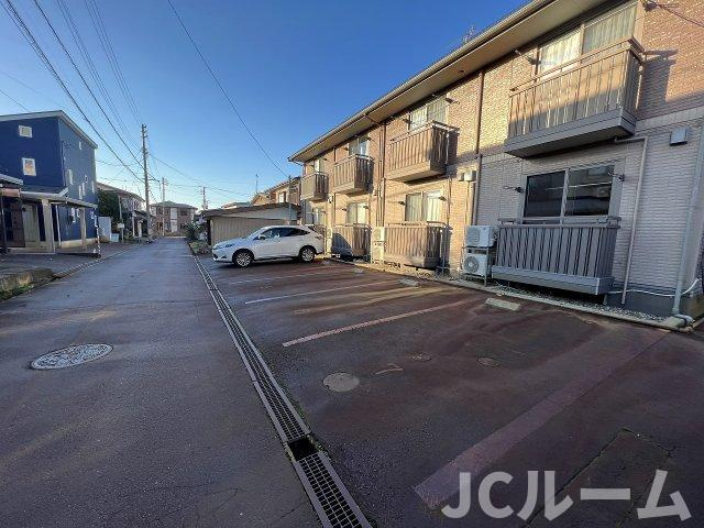 プレシャスの駐車場