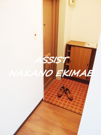 吉野ビルの玄関