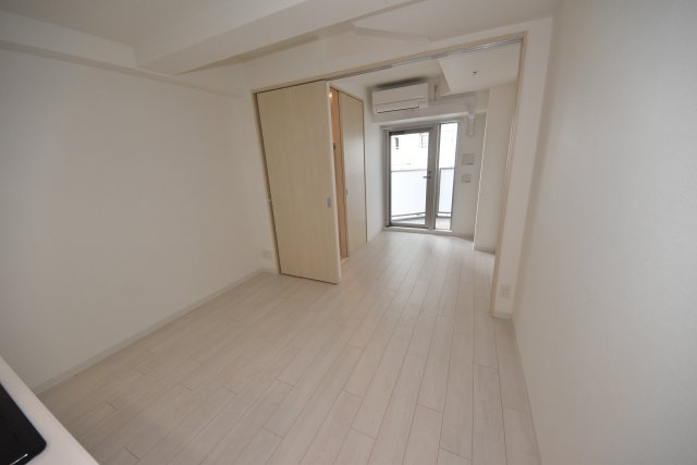 コンフォリア・リヴ谷町九丁目ソルテラスの居間・リビング