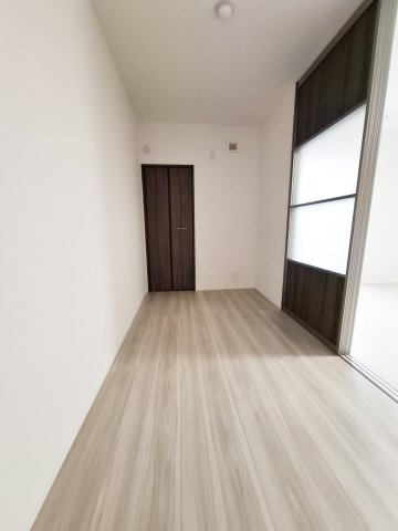 メゾン・ド・プティエル今津の洋室