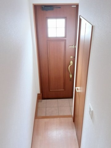 リブレア・エクシードＡの玄関|収納もある玄関です