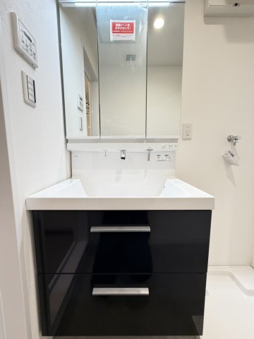 新神戸サンクレバーの独立洗面台