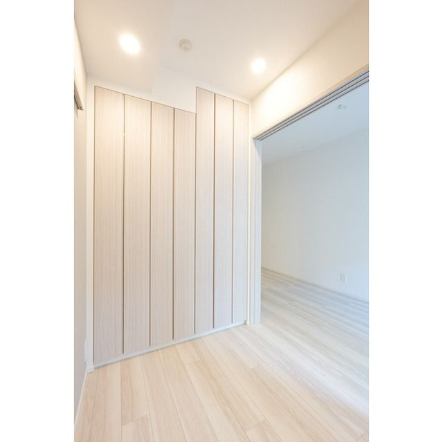 レフィールオーブ代々木の内装|■洋室■クローゼット収納