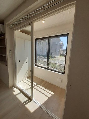 プリムローズ　Ｎの内装|明るい室内です