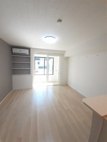 プリムローズ　Ｎの内装|明るい室内です