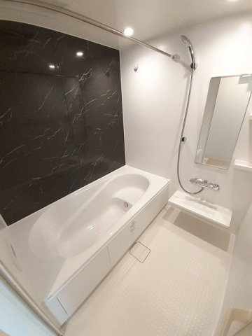 ラ・ルーチェＫの浴室|落ち着いた空間のお風呂です