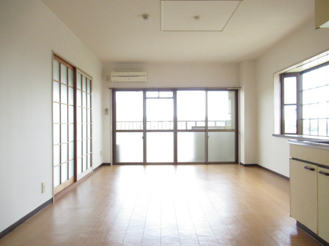 ビューライフ長畑の居間・リビング