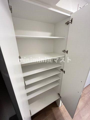 ファーストフィオーレ九条Ⅱの収納