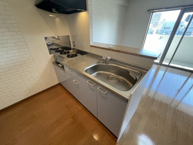 アルテマイスター清水のキッチン