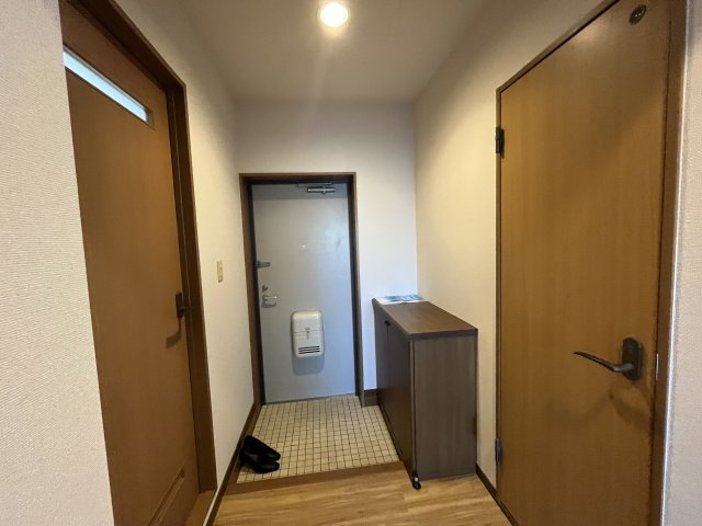 フォンティーヌⅡの玄関|※別の部屋の写真です。