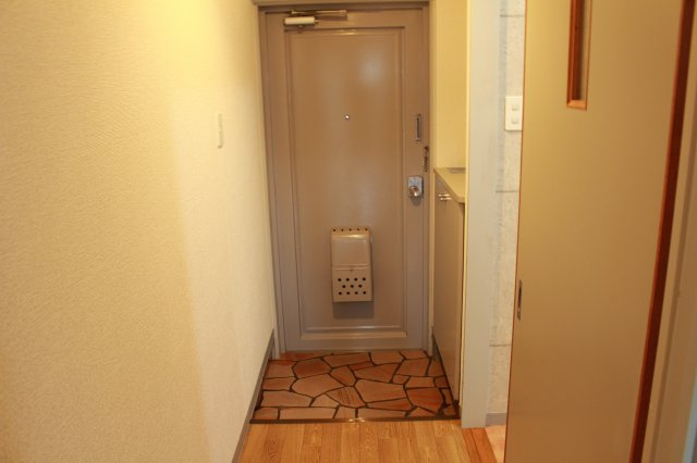 ファーストライフ大塚の玄関