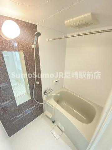 クリエオーレ神田中通Ⅱの浴室|コンパクトで使いやすいお風呂です