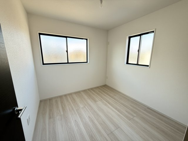 アーバンスタイル前橋市前箱田町1期　１号棟の洋室|２階洋室４です