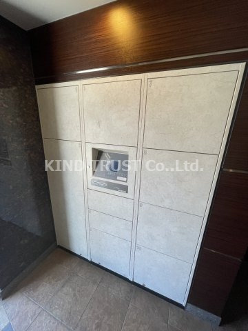 SWISS梅田東のその他共用部分|便利な宅配BOX
外観もきれいです