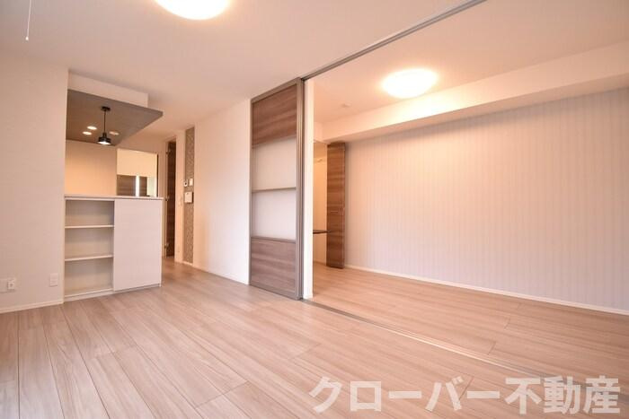 ビアンフェの居間・リビング|ＬＤＫ１１．４帖～洋室４帖