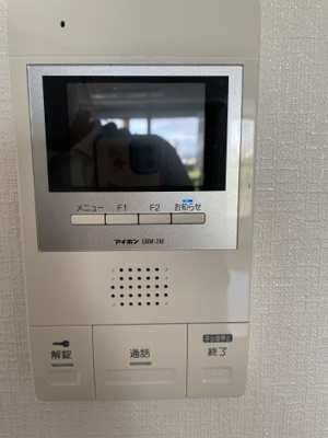 【セキュリティ】 | リバーサイド柴島 | TV付きインターホンです
