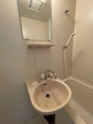 【洗面所】 | リバーサイド柴島 | 洗面所です