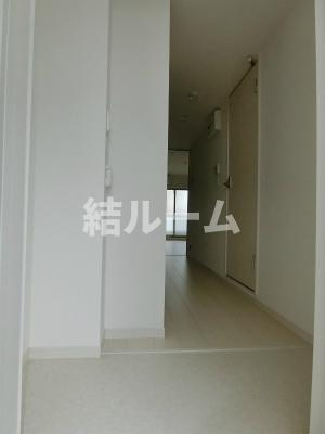 坂戸市関間１丁目の賃貸マンションの玄関