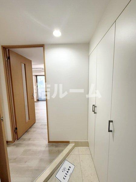 板橋区稲荷台の賃貸マンションの玄関