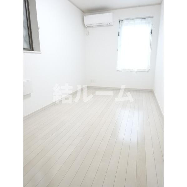 北区西ケ原４丁目のアパートの居間・リビング