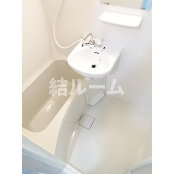 北区西ケ原４丁目のアパートの浴室