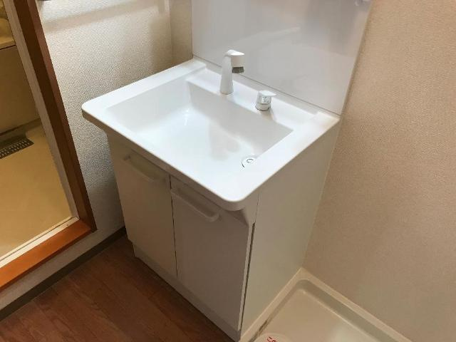 オレンジハイムの洗面所|洗髪洗面化粧台