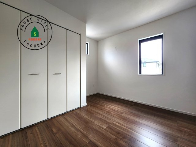 福岡市博多区諸岡3丁目第2-2棟（2号棟）　の内観：施工例|穏やかな光が差し込む室内には、穏やかな時間が流れます。