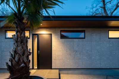 【外観】 | Vilike大室高原 | 夜の外観です