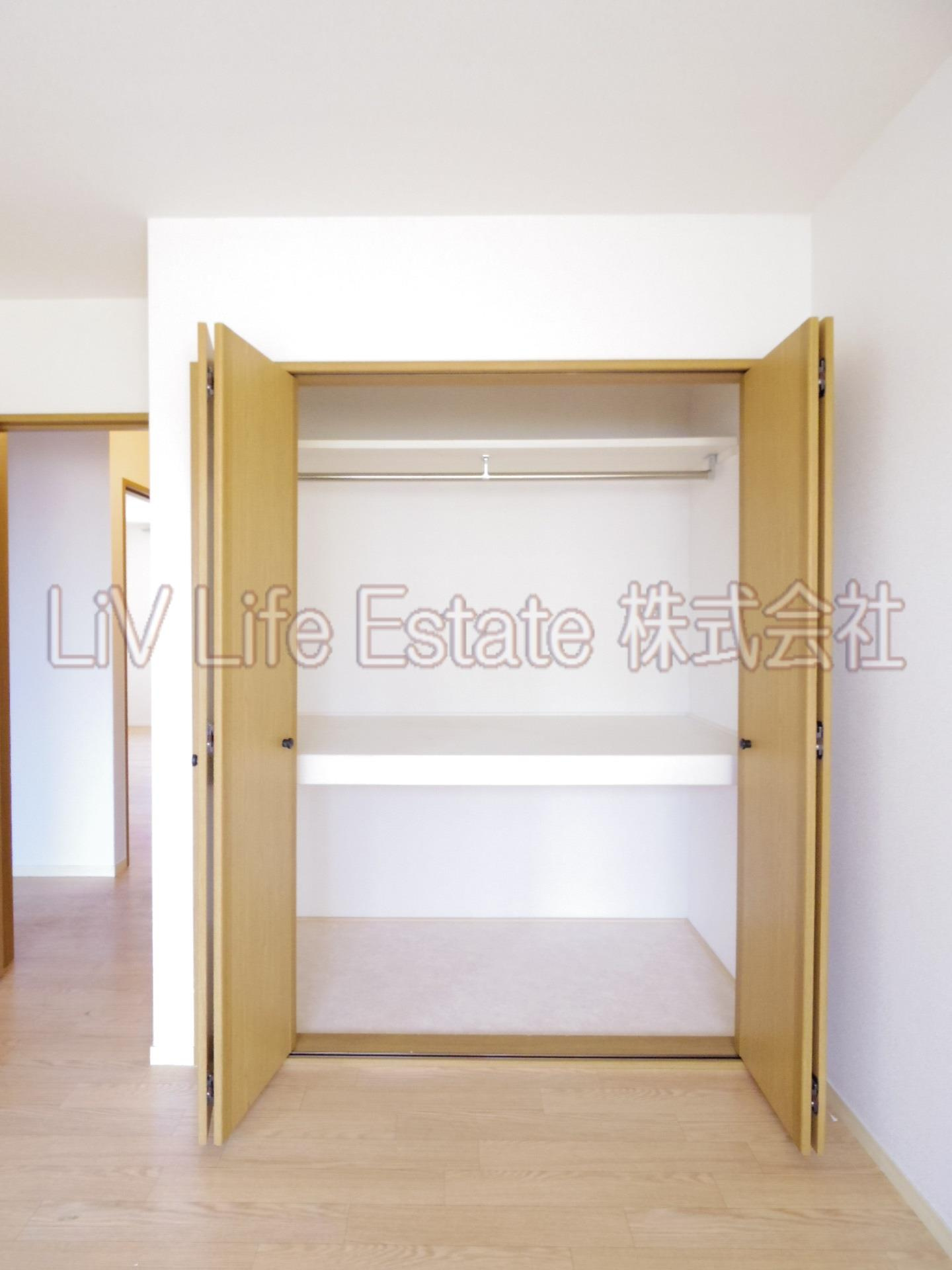 西東京市中町３丁目のアパートの収納