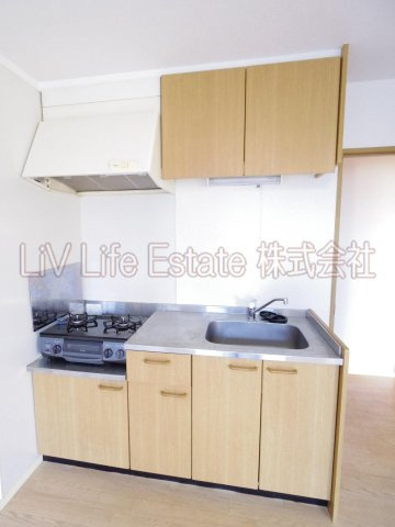 西東京市中町３丁目のアパートのキッチン